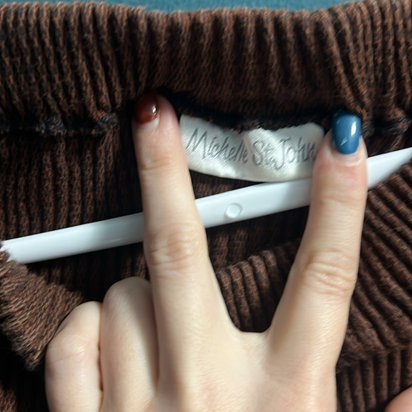 Michelle St. John Skirt 0130 - Picture 2 of 2